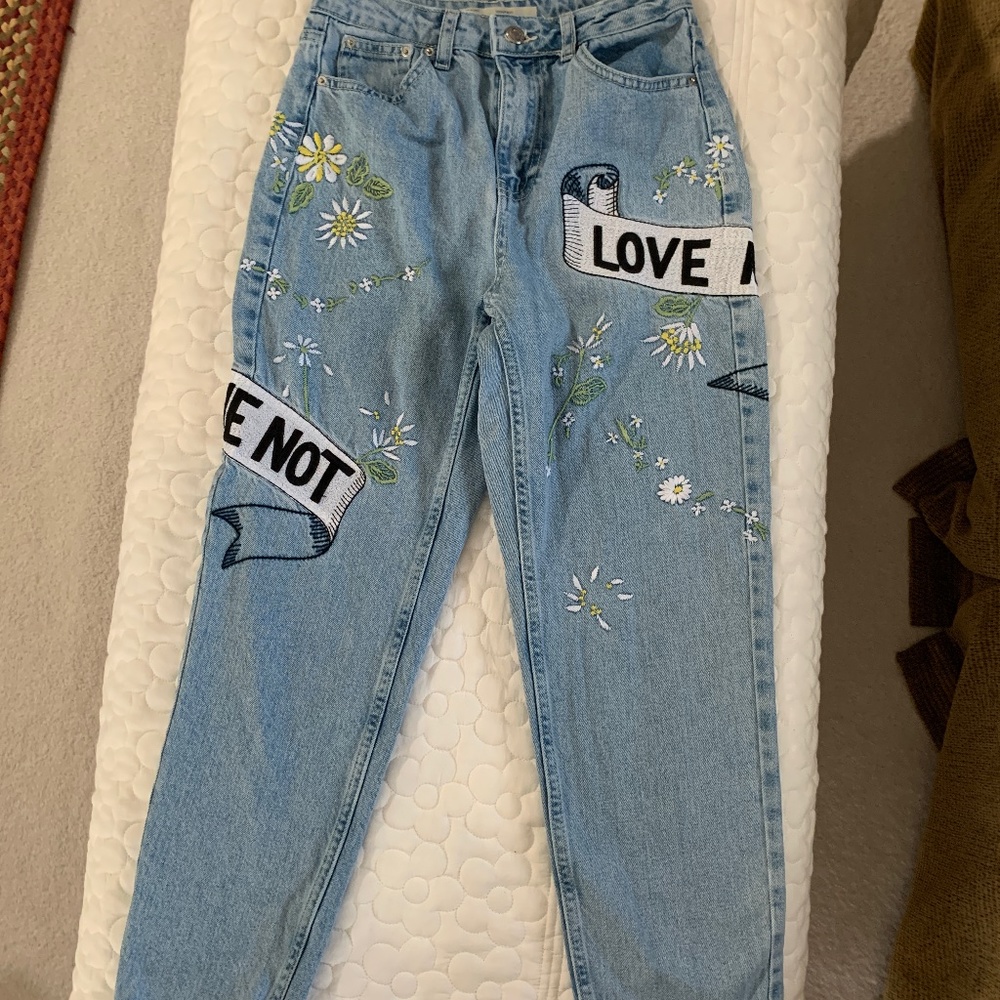 Topshop Moto embroidered mom jeans
